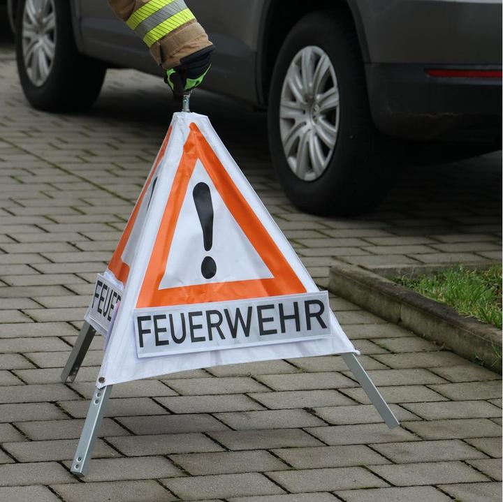 Produktbild Dönges Klettschild, retroreflektierend, 500 x 100 mm, Aufdruck FEUERWEHR