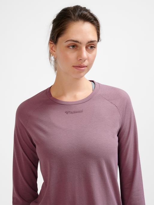 Actual product image hummel hmlMT VANJA T-SHIRT L/S (S)