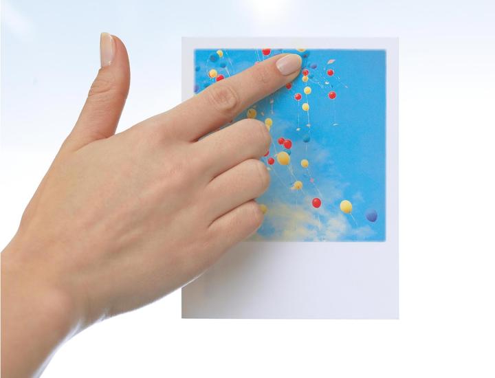 Produktbild tesa TACK doppelseitige Klebebads, transparente Klebestreifen