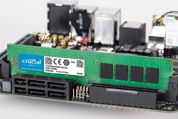 Produktbild Crucial CT4G4DFS824A (1 x 4GB, 2400 MHz, DDR4-RAM, DIMM)