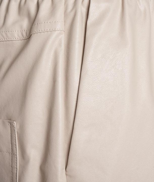Image du produit Short en cuir écologique (44)