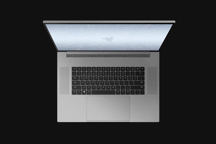 Produktbild Razer Blade 18 (18", Intel Core i9-13950HX, 32 GB, 1000 GB, DE)
