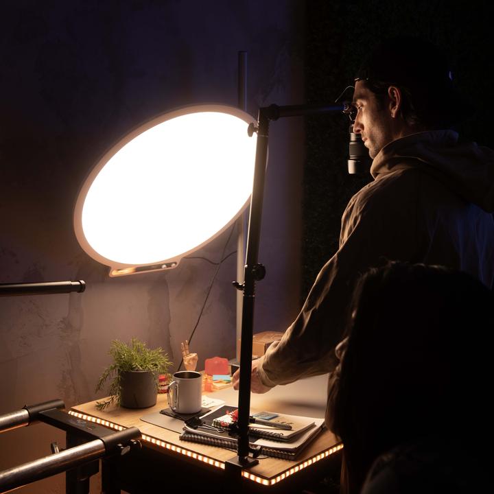 Actual product image Amaran Verge Max Kit-White (EU) (Studio light)