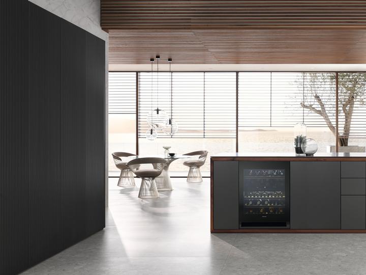 Image du produit Miele KWT 6322 UG-1 sw Armoire à vin UBG 82-87cm 34bouteilles intégrées
