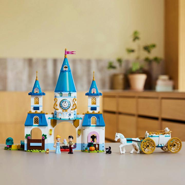 Produktbild LEGO Cinderellas Schloss und Pferdekutsche (43275, LEGO Disney)