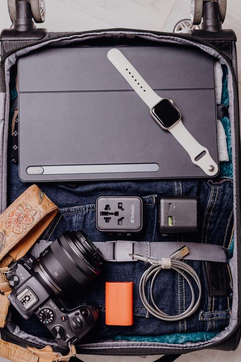Image du produit Verbatim Adaptateur universel de voyage avec 1 x USB-C PD 20W / 1 x USB-A QC 3.0