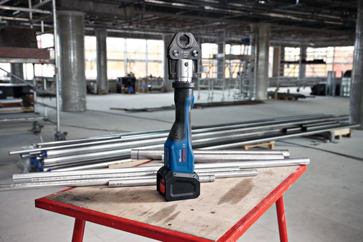 Produktbild Bosch Professional Akku-Presswerkzeug