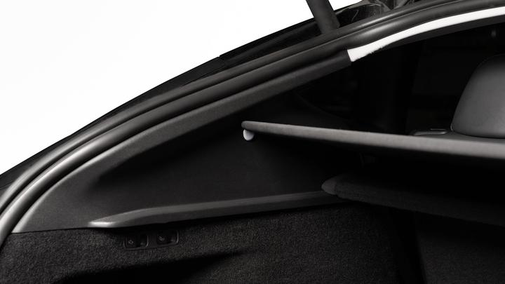 Produktbild Fix-o-moll Halterung für die Kofferraumabdeckung des Tesla Model Y