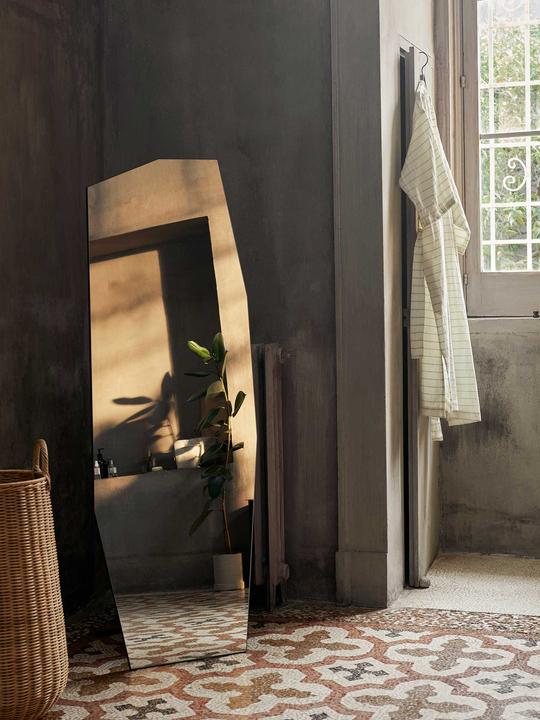 Image du produit Ferm Living Shard Miroir sur pied (58 x 165 cm)