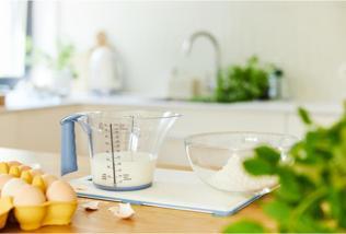 Actual product image Rotho Measuring jug Loft 12 dl, blue/transparent (1200 ml)