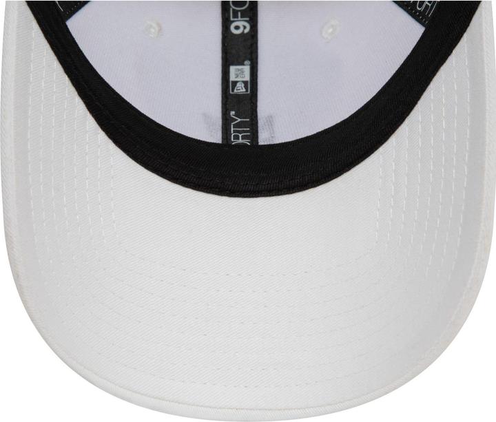 Actual product image New Era 9Forty Strapback Cap - BRAND LOGO white