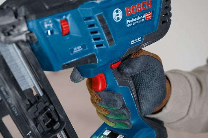 Produktbild Bosch Professional Akku-Holznagler GNH 18V-64-2 M, im Karton