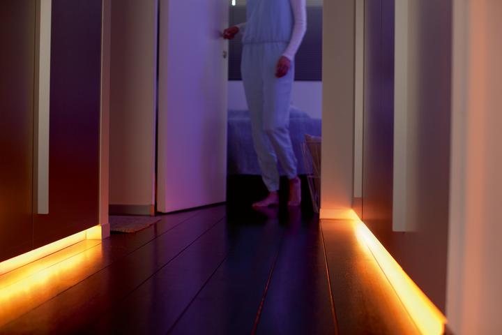 Actual product image Philips Hue Lightstrips BT Extension (RGBW, 100 cm, Indoor)