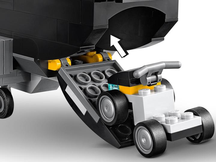 Actual product image LEGO Black Widows Helicopter Chase (76162, LEGO Marvel)