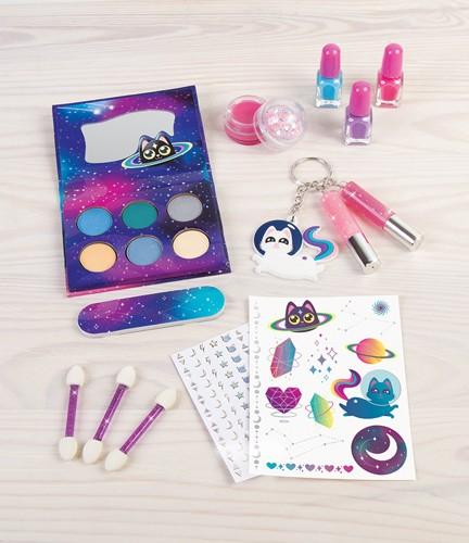 Actual product image Make it Real Cosmetic set to go