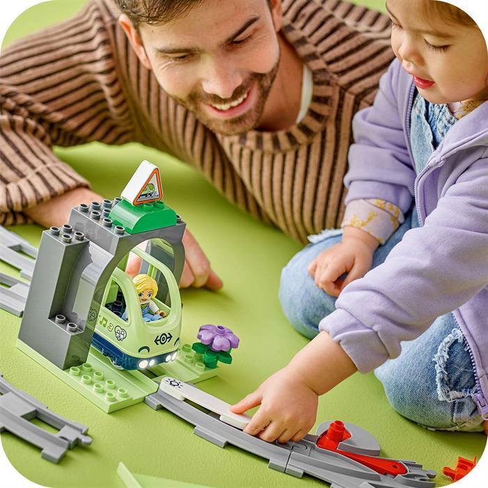 Immagine prodotto LEGO Tunnel ferroviario e binari - set di espansione (10425)