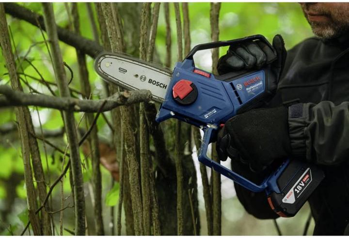 Actual product image Bosch Professional Bosch GKE 18V-15 Akku-Astsäge (Battery chain saw)
