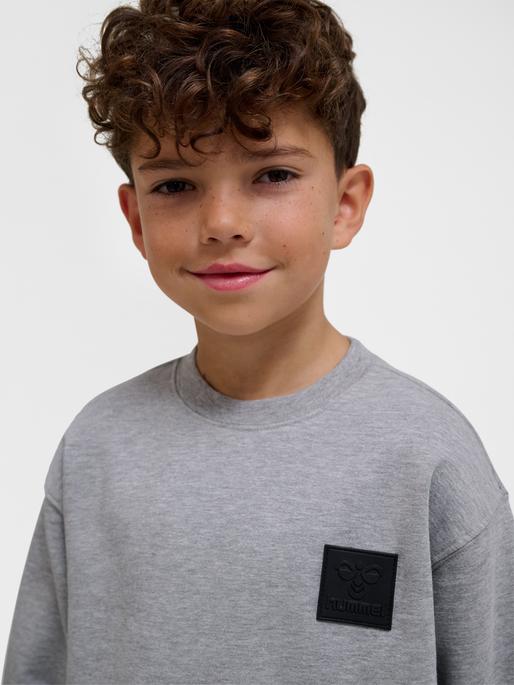 Actual product image hummel hmlCLEAN SWEATSHIRT (116)