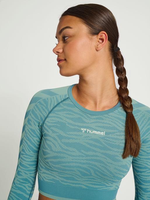 Actual product image hummel Mt Saga Seamless Crop T-Shirt Ls (XL)