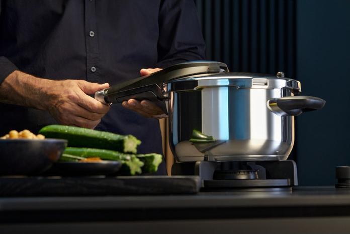 Actual product image WMF Steam / pressure cooker (22 cm, Steam cooker, Stainless steel)