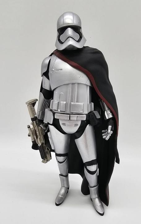 Immagine prodotto Sega Star Wars - Captain Phasma - "Premium Figure"