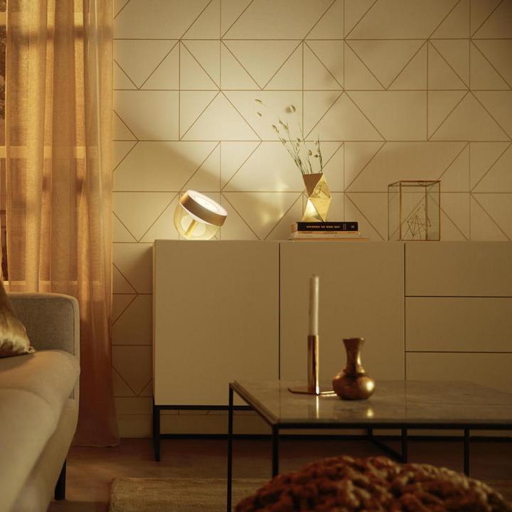 Image du produit Philips Hue Iris BT (570 lm)