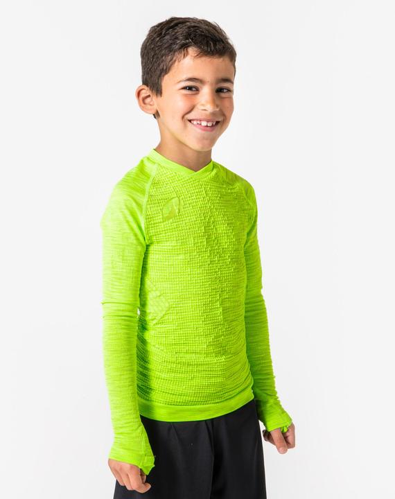 Actual product image Kipsta Kids' Long-Sleeved Thermal Base Layer Top Keepdry 500 - Space Lime (12)