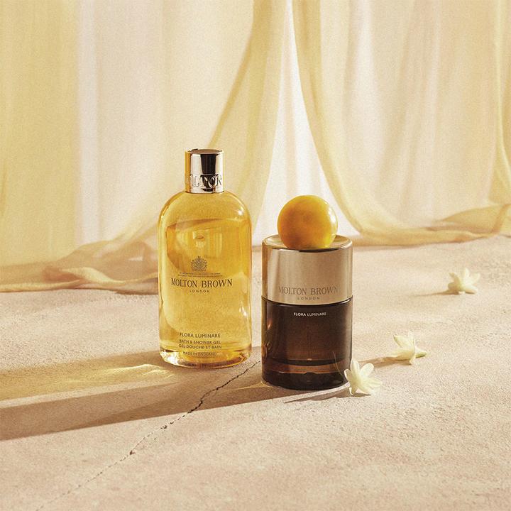 Image du produit Molton Brown Flora Luminare Nettoyant liquide fin pour les mains (Savon liquide, 300 ml)