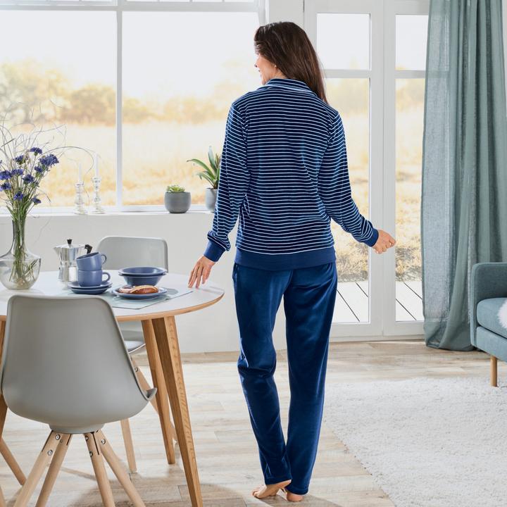 Actual product image Erwin Müller Ladies' Leisure Suit (40)