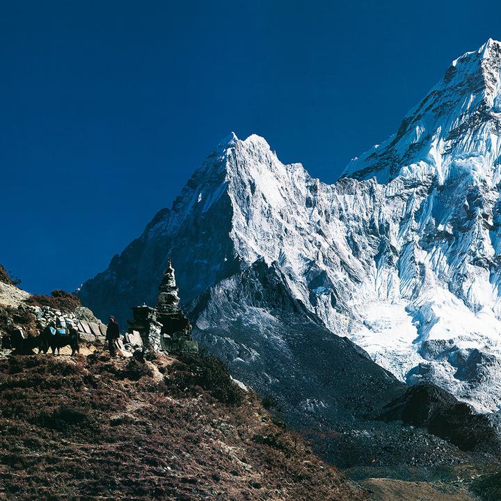 Actual product image Himalaya 2024 (30 x 30 cm, Hardcover, Spanish, French, Italian, Polish, English, Dutch, Czech, German)