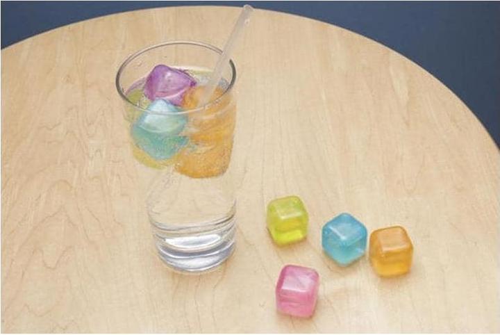 Produktbild Kikkerland Reusable Ice Cube (Wiederverwendbare Eiswürfel)