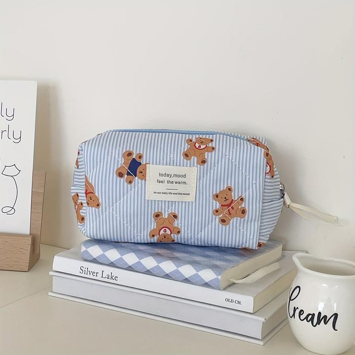 Only-Bags.Store Kuschelige gesteppte Teddybär-Kosmetiktasche - perfekt für Reise oder Schule - weiches