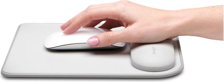 Actual product image Kensington K50437EU ErgoSoft mousepad with wrist rest for standard mousepilkas (M)