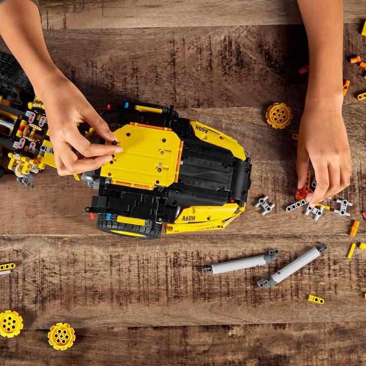 Immagine prodotto LEGO Dumper articolato Volvo (6x6) (42114, LEGO Technic)