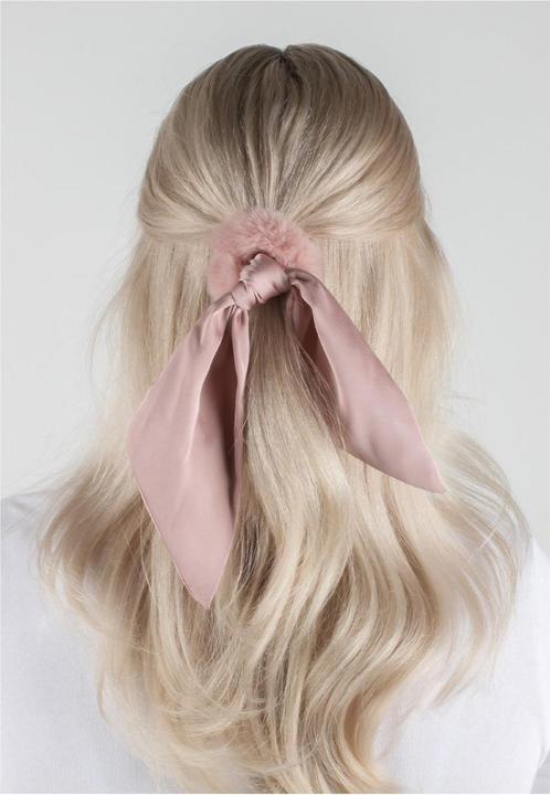 Produktbild Trisa Hair - Fake Fur Scrunchie, rose beige (Haargummi)