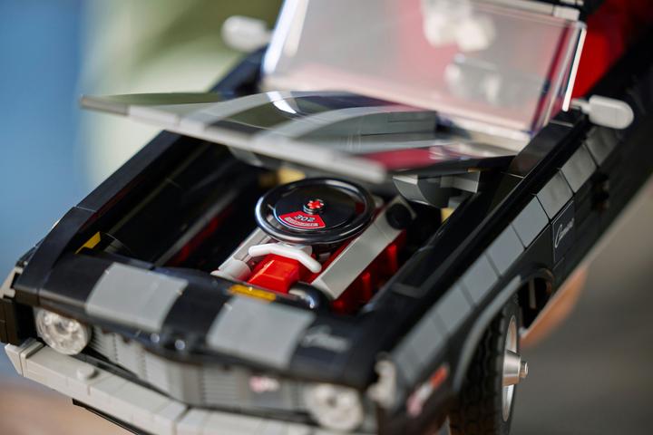 Produktbild LEGO Chevrolet Camaro Z28 (10304, LEGO Seltene Sets)