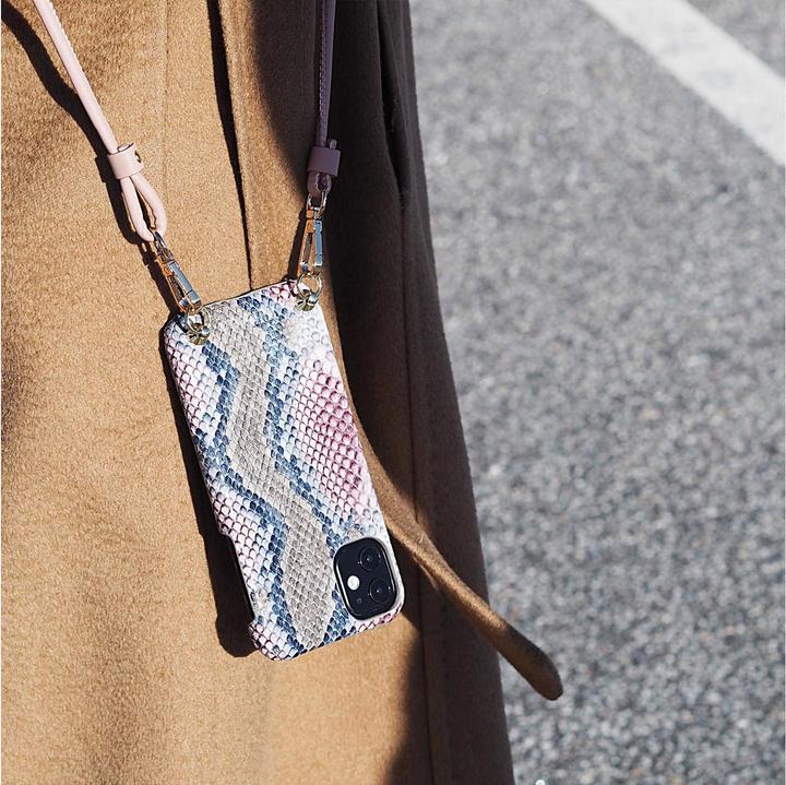 Produktbild Iphoria Necklace Case iPhone 12 Pro Max Snake Design