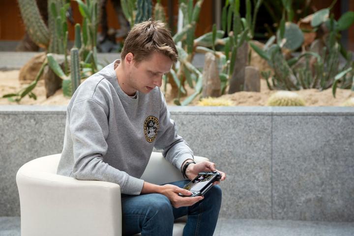 Produktbild Nacon Gaming Holder MG-X (Android, Windows)