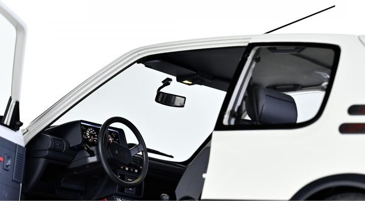 Image du produit 1:8 IXO Peugeot 205 GTI Rouge