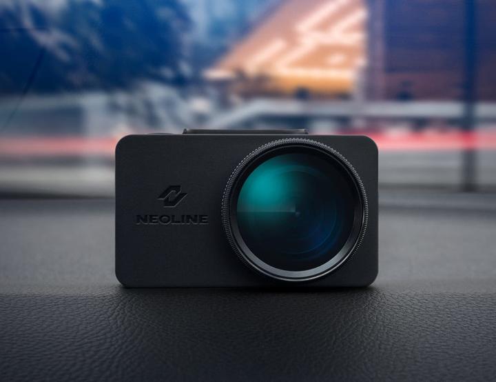 Actual product image Neoline X77 dashcam (Bluetooth, Built-in microphone, Built-in display, Wi-Fi, Full HD)