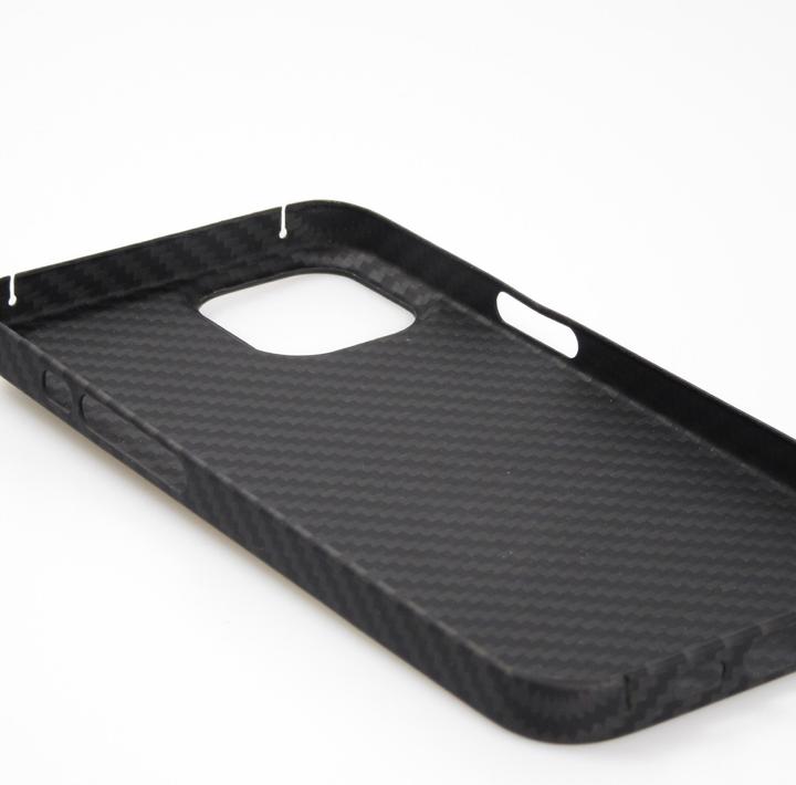 Produktbild Carbomile Hülle Schutzcase aus echtem Aramid Carbonfaser (Apple iPhone 15 Pro)