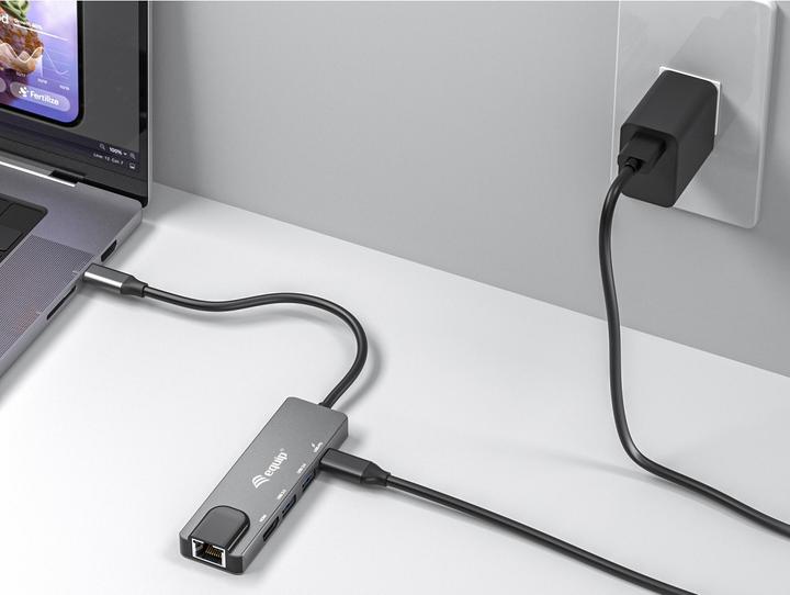 Actual product image equip USB-C Hub (USB-C, 5 Ports)