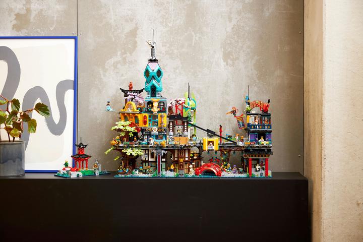 Produktbild LEGO Die Märkte von Ninjago City (71799, LEGO Ninjago, LEGO Seltene Sets)