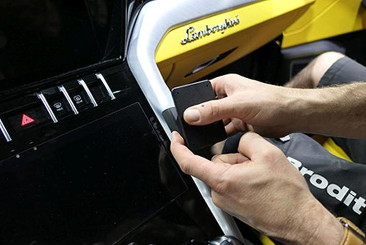 Produktbild Brodit 835790 Autohalterung Lamborghini Urus 18-