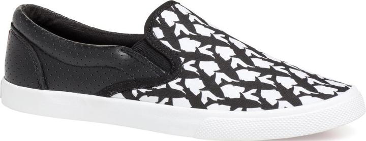 Bucketfeet Shark Fleet