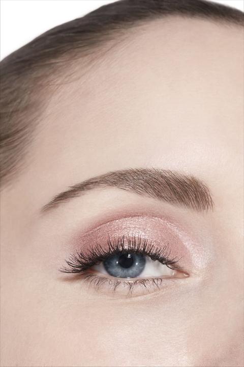 Actual product image Chanel Ombre Premiére Laque (26 Quartz Rose)