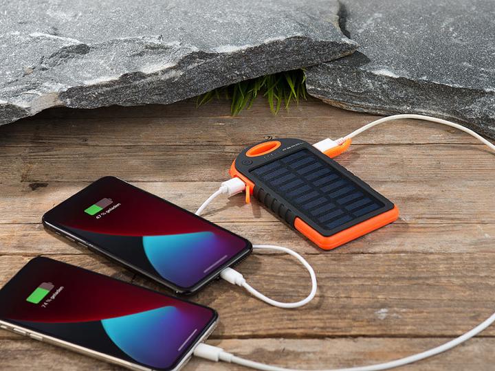 Actual product image Pearl Solar power bank with flashlight (3000 mAh, 5 W, 11.10 Wh)