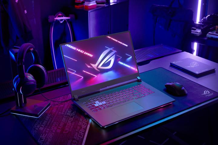 Immagine prodotto ASUS ROG Strix G17 (17.30", AMD Ryzen 9 7940HX, 16 GB, 1000 GB, DE)
