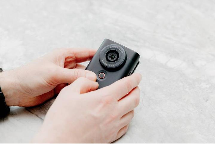 Productafbeelding Canon PowerShot V10 Starter Kit (black) (20.90 Mpx, 30p)