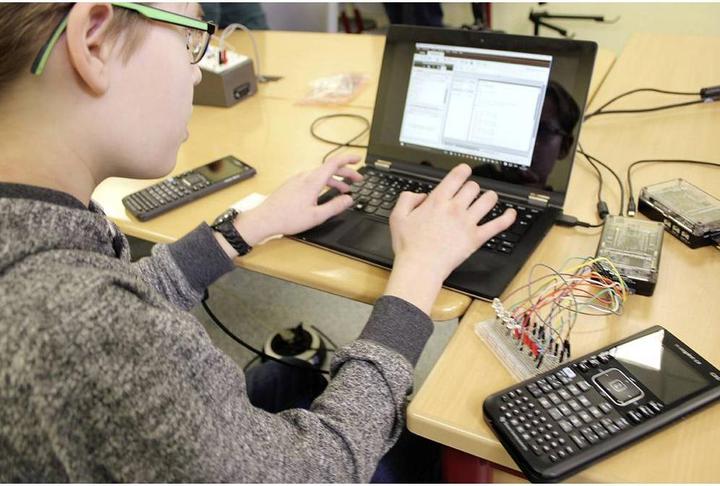 Produktbild TI Programmierbares Innovator™ Hub